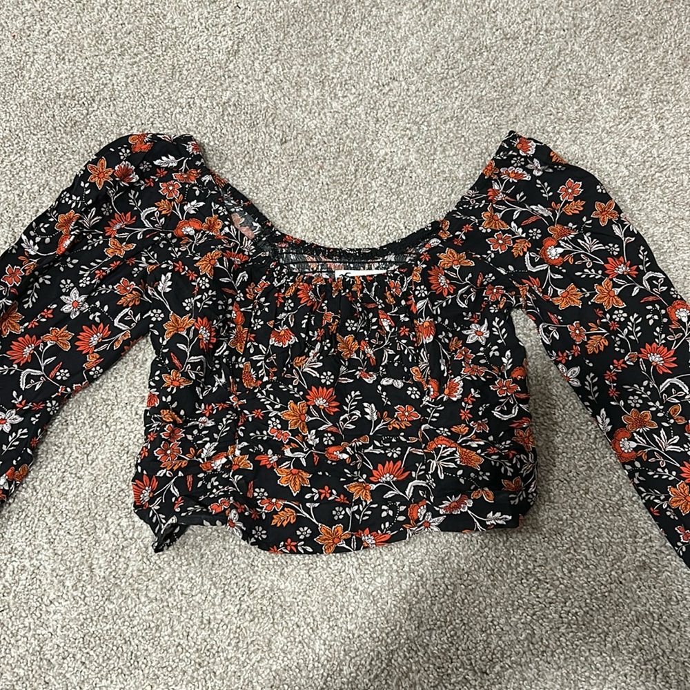 Hollister cropped long sleeve